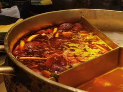 黄金奔驰锅-湊湊火锅·茶憩(打浦桥日月光店)