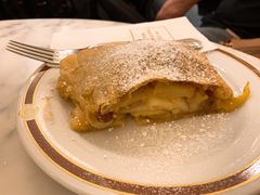 -Cafe Sacher(WIEN)