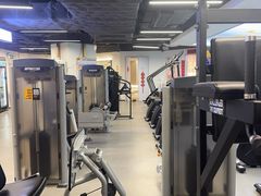 -超鹿运动(达信大厦店)