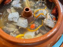 滴水不加汽锅鸡-云隐小厨·传统大理美食(复兴路店)