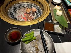 -山川小町·极番烧肉(新地假日广场店)
