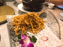 金沙蛋黄焗茶树菇-嘉厨小馆(宜山路店)
