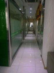 -苗医生专业祛痘·皮肤管理