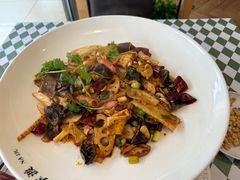 -拿渡·水煮鱼麻辣香锅(王府井奥莱·香江小镇店)