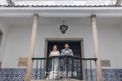 -现代经典婚纱摄影