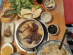 -头壹号  羊汤·饸饹面·大油条(嘉华店)