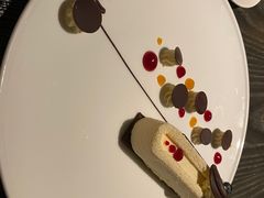 -蔚蓝阁餐厅·Brunch·牛排·威士忌·红酒