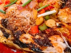 -鸣记脆皮烤鱼·海鲜烤鱼(三八广场店)