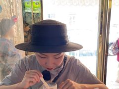 -古老冰山特色冰淇淋店(艾提尕尔店)