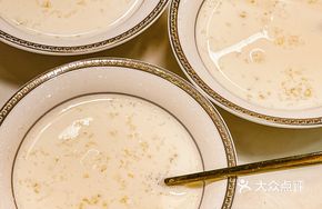 Milk Stewed Snow燕