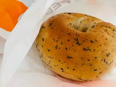 伯爵奶酥贝果-NOWWA挪瓦咖啡(SOHO中山广场店)
