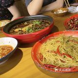满桌川菜大满足来咯，