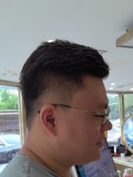 -一東造型烫发染发