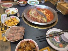 -沸炉重庆老火锅(军事博物馆店)