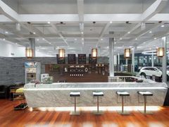 -成都中升之星奔驰4S店