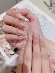 -十月·日式美甲美睫·纹眉