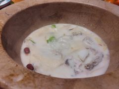 -滇香肴·云南菜蒸汽石锅鱼(云南北路店)