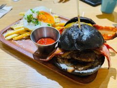 27&nbsp;牛肉汉堡-HELLO 27 意面·沙拉·帕尼尼