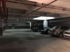 -嘉悦城市度假温泉-停车场