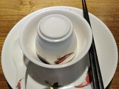 餐具摆设-杭百味·大众精选杭帮菜(西湖音乐喷泉店)