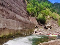 -仙人谷漂流景区
