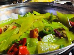 干锅莴笋-陈帅夜排档·龙虾·炒菜·烤串(世茂店)
