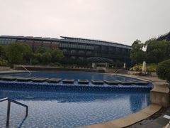 -上海滴水湖皇冠假日酒店