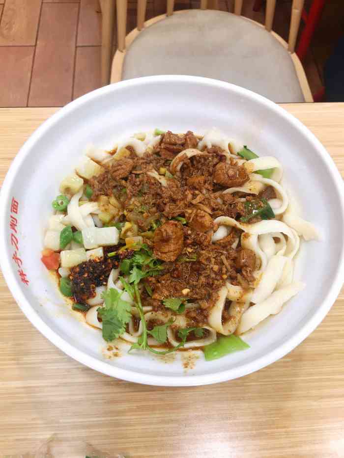 祥子刀削面(凤城八路店)-"刀削面虽说是山西面食的代表但是在包容性.