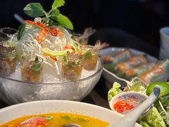 -大头虾越式风味餐厅(光明广场店)