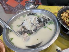 -雪湖煜辰鱼头老店(雪野湖店)