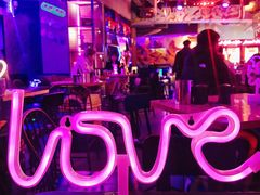 -UP嘻哈酒吧(粉巢店)