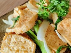 -Cau Go Vietnamese Cuisine