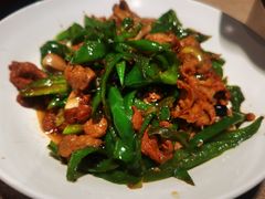 小炒黑猪肉-湘满甲·黄焖甲鱼创始者·湘菜·鲁菜(潘家园店)