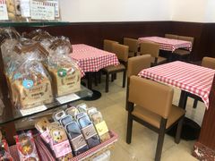 面包甜点陈列柜-红宝石·鲜奶小方(莘庄店)