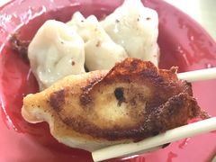 -黄阿姨锅贴大王(万航渡路店)