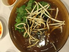 砂锅鱼翅-泰国村酒楼(室内体育馆店)