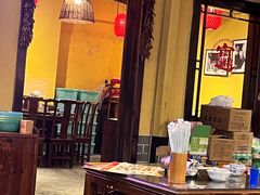 -富正毅三下锅·湘西韵味(天门山索道店)