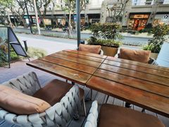 -Brut Eatery Wine Bar & Restaurant (建国东路店)