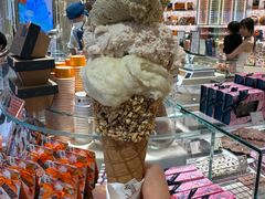 -Venchi (Chocolate & Gelato)