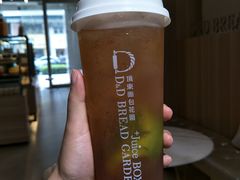 -顶东面包花园·生日蛋糕(世博店)