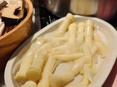 -尚尚仙·酸汤猪手·猪肚鸡火锅(华联万柳购物中心店)