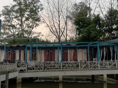 -三圣里·中餐宴请·自助烤肉·烤全羊·柴火鸡(旗舰店)