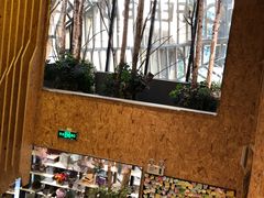 -新华里咖啡书吧(新华书店小寨店)