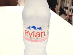 -万宁(机场T1 L7禁区东大堂店)