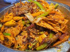 -嘎嘎鸭下巴·爆辣干锅(明教寺店)