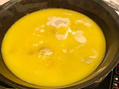 -鲜入围煮花胶鸡海鲜火锅