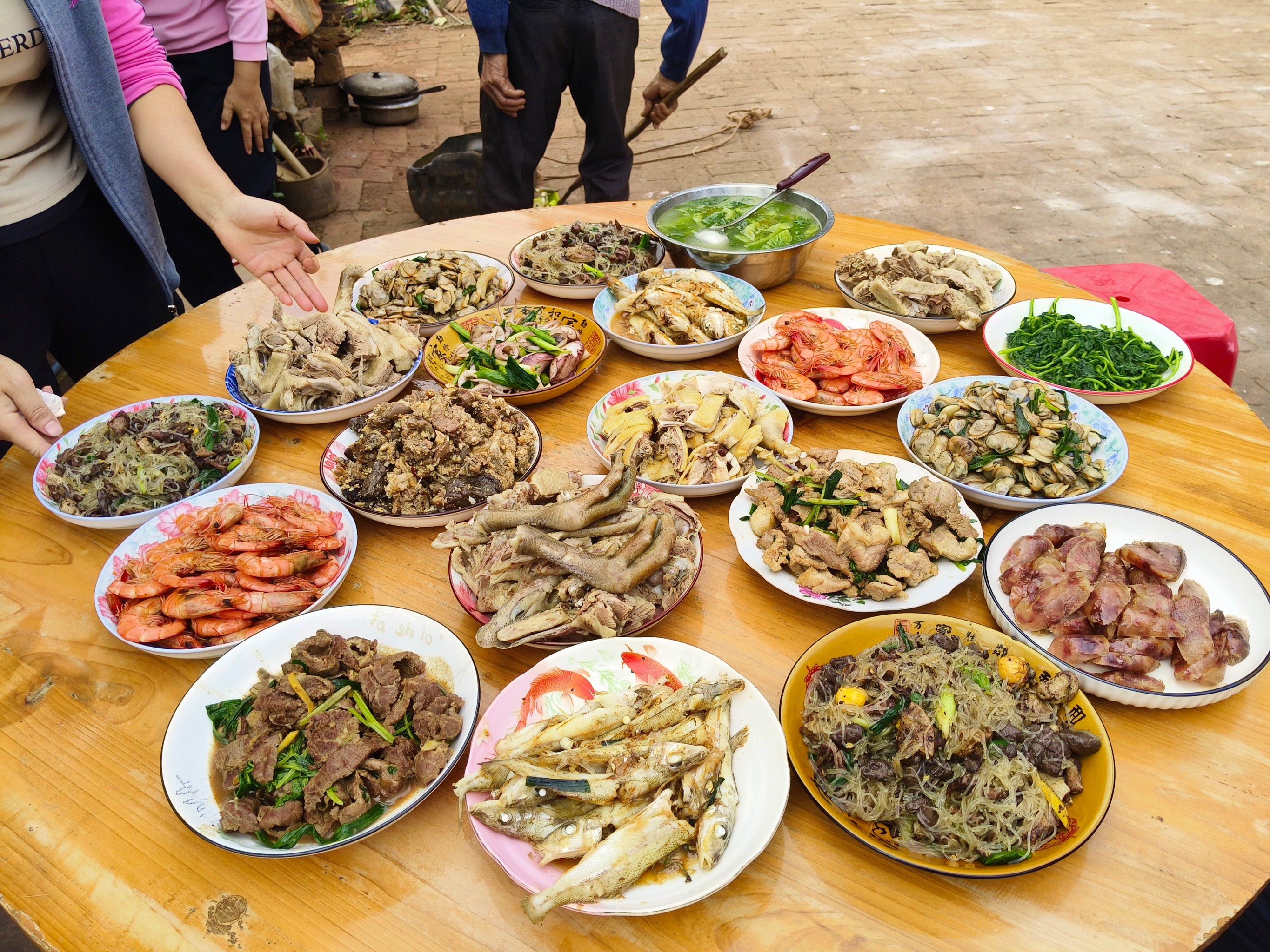 0元玩转这座城海南的家常菜,一张圆桌