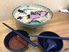 -杨光辉麻辣烫(华侨城商业中心店)
