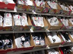 -唯品会(北京国瑞城店)