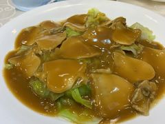 二头翡翠蚝王-凤城礼记鱼翅海鲜酒家(新马路总店)